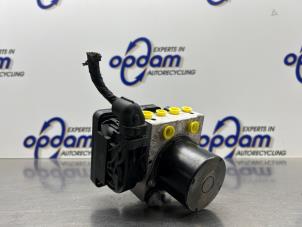 Gebruikte ABS Pomp Fiat 500C (312) 0.9 TwinAir 80 Prijs € 200,00 Margeregeling aangeboden door Gebr Opdam B.V.