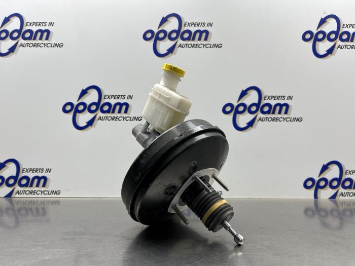 Gebruikte Rembooster Fiat 500C (312) 0.9 TwinAir 80 Prijs € 75,00 Margeregeling aangeboden door Gebr Opdam B.V.