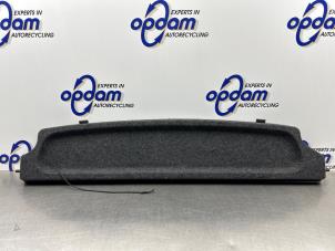 Gebruikte Hoedenplank Daihatsu Cuore (L251/271/276) 1.0 12V DVVT Prijs € 50,00 Margeregeling aangeboden door Gebr Opdam B.V.