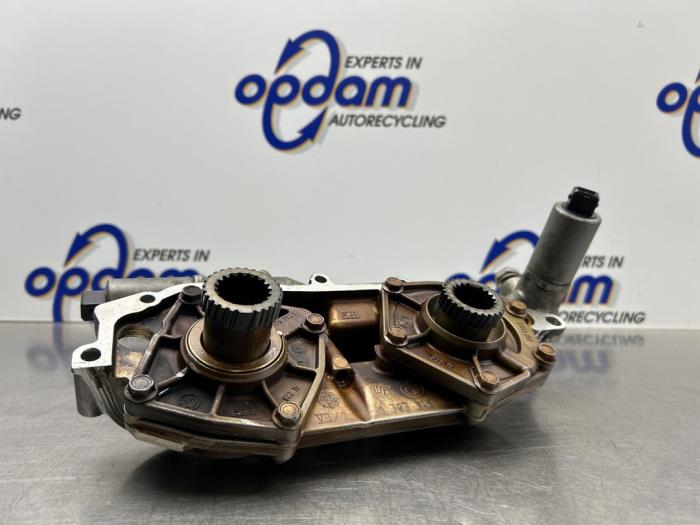 Gebruikte Nokkenas Verstelling BMW 5 serie (E60) 520i 24V Prijs € 175,00 Margeregeling aangeboden door Gebr Opdam B.V.