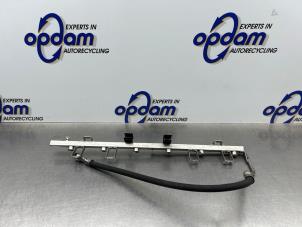 Gebruikte Injector brug BMW 5 serie (E60) 520i 24V Prijs € 75,00 Margeregeling aangeboden door Gebr Opdam B.V.