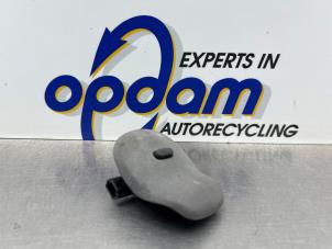 Gebruikte Achterklep Handgreep Smart Fortwo Coupé (453.3) 1.0 12V Prijs € 40,00 Margeregeling aangeboden door Gebr Opdam B.V.