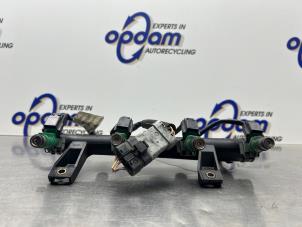 Gebruikte Injector (benzine injectie) Peugeot 206 (2A/C/H/J/S) 1.4 XR,XS,XT,Gentry Prijs € 100,00 Margeregeling aangeboden door Gebr Opdam B.V.