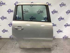 Gebruikte Portier 4Deurs rechts-achter Opel Zafira (M75) 2.2 16V Direct Ecotec Prijs € 100,00 Margeregeling aangeboden door Gebr Opdam B.V.