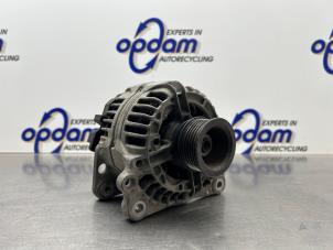 Gebruikte Dynamo Volkswagen Golf IV (1J1) 2.0 Prijs € 50,00 Margeregeling aangeboden door Gebr Opdam B.V.