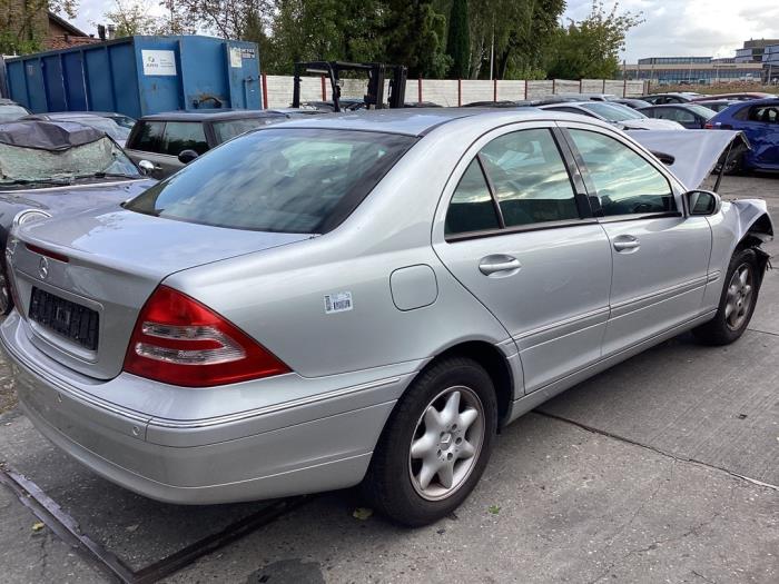 Gebruikte Differentieel achter Mercedes C (W203) 2.0 C-180 16V Prijs op aanvraag aangeboden door Gebr Opdam B.V.