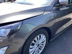 Gebruikte Scherm links-voor Ford Focus 4 1.0 Ti-VCT EcoBoost 12V 125 Prijs € 175,00 Margeregeling aangeboden door Gebr Opdam B.V.