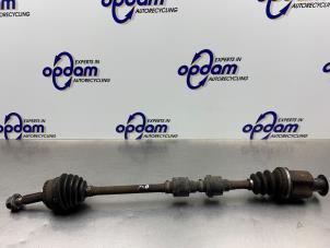 Gebruikte Steekas rechts-voor Mitsubishi Space Star (DG) 1.6 16V Prijs € 50,00 Margeregeling aangeboden door Gebr Opdam B.V.