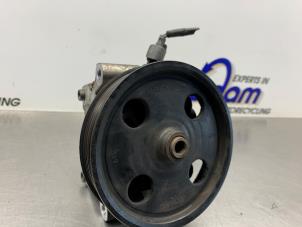 Gebruikte Stuurpomp Ford Focus 2 Wagon 1.6 16V Prijs € 125,00 Margeregeling aangeboden door Gebr Opdam B.V.