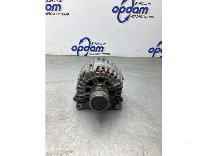 Gebruikte Dynamo Volkswagen Tiguan (AD1) 1.4 TSI 16V Prijs € 75,00 Margeregeling aangeboden door Gebr Opdam B.V.