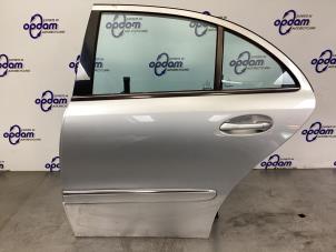 Gebruikte Deur 4Deurs links-achter Mercedes E (W211) 3.0 E-280 V6 24V Prijs € 175,00 Margeregeling aangeboden door Gebr Opdam B.V.