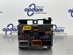 Gebruikte Zekeringkast Peugeot 308 (4A/C) 1.6 VTI 16V Prijs € 200,00 Margeregeling aangeboden door Gebr Opdam B.V.