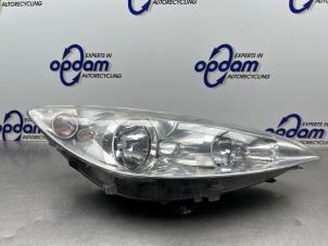 Gebruikte Rechter Koplamp Peugeot 308 (4A/C) 1.6 VTI 16V Prijs € 75,00 Margeregeling aangeboden door Gebr Opdam B.V.