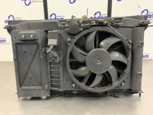 Gebruikte Frontpaneel Peugeot 308 (4A/C) 1.6 VTI 16V Prijs € 150,00 Margeregeling aangeboden door Gebr Opdam B.V.