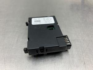 Gebruikte Stuurhoek sensor Volkswagen Golf V (1K1) 1.4 FSI 16V Prijs € 20,00 Margeregeling aangeboden door Gebr Opdam B.V.