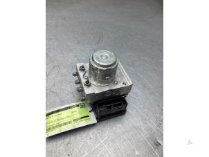 Gebruikte ABS Pomp Honda Jazz (GE6/GE8/GG/GP) 1.3 VTEC 16V Hybrid Prijs € 200,00 Margeregeling aangeboden door Gebr Opdam B.V.