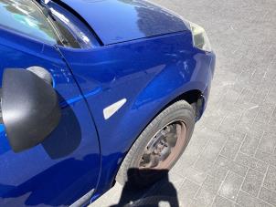 Gebruikte Scherm rechts-voor Dacia Sandero I (BS) 1.2 16V Prijs € 75,00 Margeregeling aangeboden door Gebr Opdam B.V.