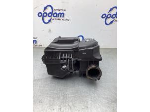 Gebruikte Luchtfilterhuis Honda Jazz (GE6/GE8/GG/GP) 1.3 VTEC 16V Hybrid Prijs € 50,00 Margeregeling aangeboden door Gebr Opdam B.V.