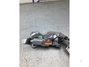 Gebruikte Ruitenwissermotor achter Honda Jazz (GE6/GE8/GG/GP) 1.3 VTEC 16V Hybrid Prijs € 35,00 Margeregeling aangeboden door Gebr Opdam B.V.