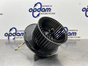 Gebruikte Chaufage Ventilatiemotor Mercedes B (W245) 1.7 B-180 16V Prijs € 50,00 Margeregeling aangeboden door Gebr Opdam B.V.