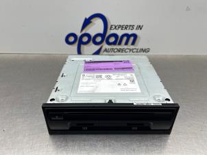 Gebruikte Multi Media Regelunit Volkswagen Golf VII (AUA) 1.0 TSI 12V BlueMotion Prijs € 750,00 Margeregeling aangeboden door Gebr Opdam B.V.