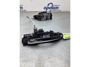 Gebruikte Slotmechaniek Portier 4Deurs links-achter Mercedes GLE AMG Coupe (C292) 3.0 43 AMG V6 24V Turbo 4-Matic Prijs € 300,00 Margeregeling aangeboden door Gebr Opdam B.V.