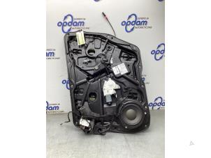 Gebruikte Raammechaniek 4Deurs rechts-voor Mercedes GLE AMG Coupe (C292) 3.0 43 AMG V6 24V Turbo 4-Matic Prijs € 250,00 Margeregeling aangeboden door Gebr Opdam B.V.