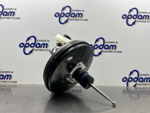 Gebruikte Rembekrachtiger Volkswagen Golf VII (AUA) 1.0 TSI 12V BlueMotion Prijs € 150,00 Margeregeling aangeboden door Gebr Opdam B.V.