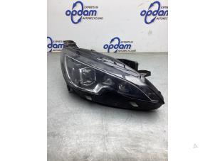 Gebruikte Rechter Koplamp Peugeot 308 SW (L4/L9/LC/LJ/LR) 1.2 12V e-THP PureTech 130 Prijs € 650,00 Margeregeling aangeboden door Gebr Opdam B.V.