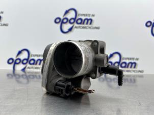 Gebruikte Gasklephuis Renault Scénic II (JM) 1.6 16V Prijs € 50,00 Margeregeling aangeboden door Gebr Opdam B.V.