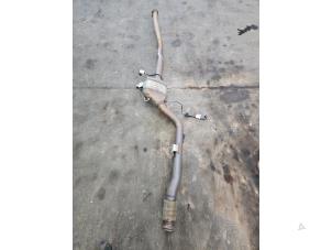 Gebruikte Uitlaat Middendemper Mercedes GLC (X253) 2.0 300 e 16V 4-Matic Prijs € 450,00 Margeregeling aangeboden door Gebr Opdam B.V.