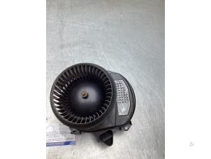 Gebruikte Chaufage Ventilatiemotor Mercedes A (W176) 1.6 A-180 16V Prijs € 50,00 Margeregeling aangeboden door Gebr Opdam B.V.