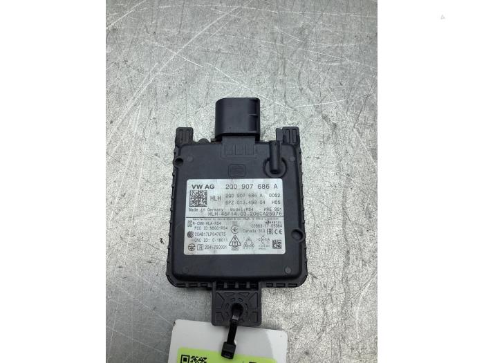 Gebruikte Dode hoek sensor Skoda Fabia III Combi (NJ5) 1.0 TSI 12V Prijs € 175,00 Margeregeling aangeboden door Gebr Opdam B.V.