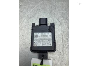 Gebruikte Dode hoek sensor Skoda Fabia III Combi (NJ5) 1.0 TSI 12V Prijs € 175,00 Margeregeling aangeboden door Gebr Opdam B.V.