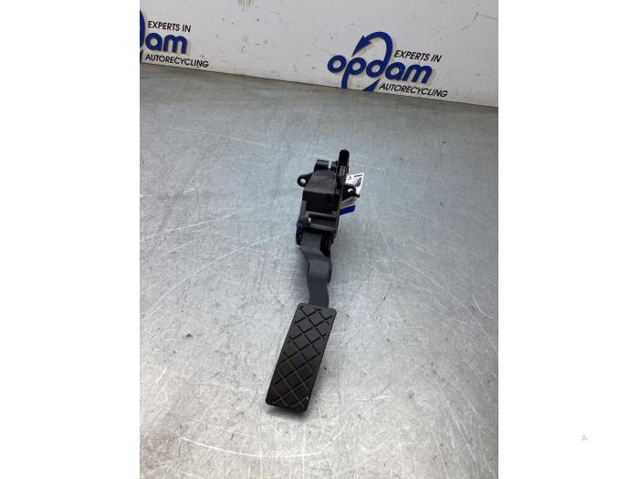 Gebruikte Sensor Gaspedaalpositie Skoda Fabia III Combi (NJ5) 1.0 TSI 12V Prijs € 30,00 Margeregeling aangeboden door Gebr Opdam B.V.