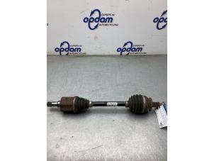 Gebruikte Cardanas links-voor (VWA) Skoda Fabia III Combi (NJ5) 1.0 TSI 12V Prijs € 75,00 Margeregeling aangeboden door Gebr Opdam B.V.