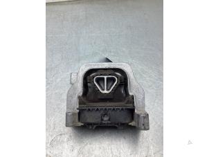 Gebruikte Motorsteun Skoda Fabia III Combi (NJ5) 1.0 TSI 12V Prijs € 20,00 Margeregeling aangeboden door Gebr Opdam B.V.