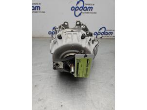 Gebruikte Transferbak 4x4 Mercedes GLC (X253) 2.0 300 e 16V 4-Matic Prijs € 1.250,00 Margeregeling aangeboden door Gebr Opdam B.V.