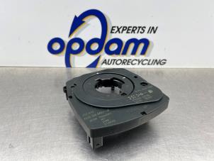 Gebruikte Stuurhoek sensor Renault Vel Satis (BJ) 3.5 V6 24V Autom. Prijs € 50,00 Margeregeling aangeboden door Gebr Opdam B.V.