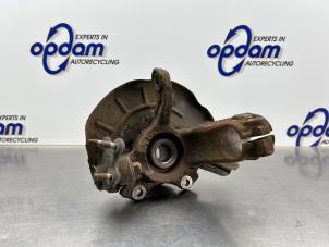 Gebruikte Fusee links-voor Skoda Rapid 1.2 TSI Prijs € 75,00 Margeregeling aangeboden door Gebr Opdam B.V.