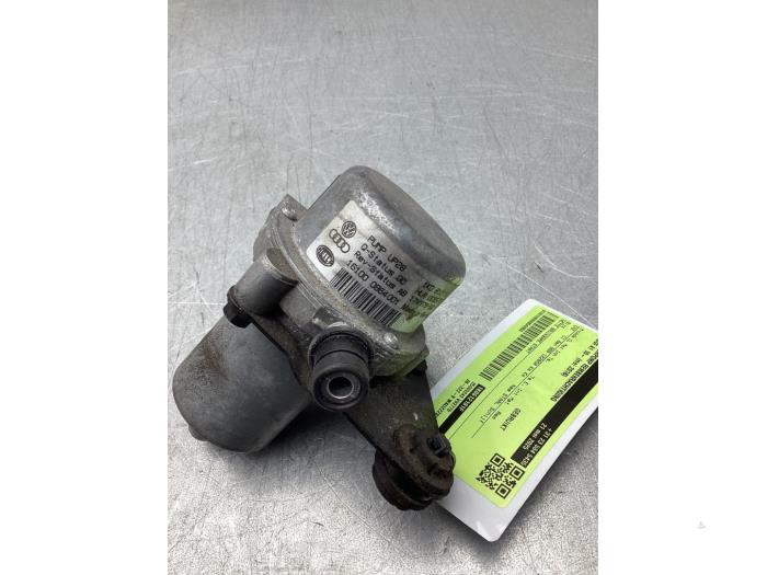 Gebruikte Vacuumpomp Rembekrachtiging Audi A1 Sportback (8XA/8XF) 1.0 TFSI Ultra 12V Prijs € 30,00 Margeregeling aangeboden door Gebr Opdam B.V.