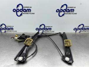 Gebruikte Ruitmechaniek 4Deurs links-voor Skoda Rapid 1.2 TSI Prijs € 100,00 Margeregeling aangeboden door Gebr Opdam B.V.