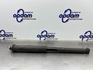 Gebruikte Schokdemper rechts-achter Toyota Yaris II (P9) 1.3 16V VVT-i Prijs € 25,00 Margeregeling aangeboden door Gebr Opdam B.V.