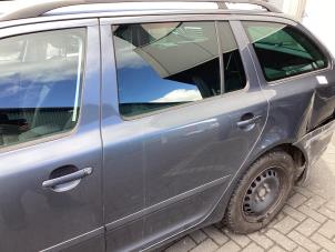 Gebruikte Deur 4Deurs links-achter Skoda Octavia Combi (1Z5) 1.2 TSI Prijs € 150,00 Margeregeling aangeboden door Gebr Opdam B.V.