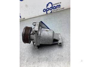 Gebruikte Aircopomp Renault Express 1.5 dCi 75 Prijs € 302,50 Inclusief btw aangeboden door Gebr Opdam B.V.