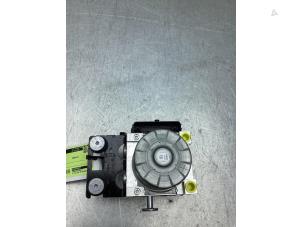 Gebruikte ABS Pomp Renault Trafic (1FL/2FL/3FL/4FL) 2.0 dCi 16V 150 Prijs € 423,50 Inclusief btw aangeboden door Gebr Opdam B.V.