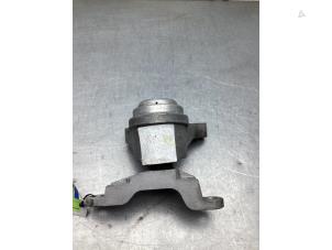 Gebruikte Motorrubber Ford Mondeo V Wagon 1.5 EcoBoost 16V Prijs € 35,00 Margeregeling aangeboden door Gebr Opdam B.V.