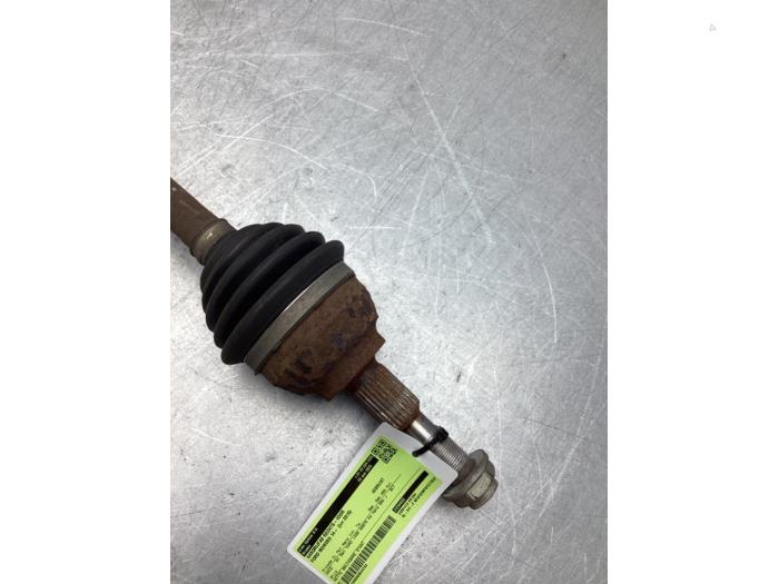Gebruikte Steekas rechts-voor Ford Mondeo V Wagon 1.5 EcoBoost 16V Prijs € 150,00 Margeregeling aangeboden door Gebr Opdam B.V.