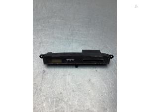 Gebruikte Uurwerk Hyundai Tucson (JM) 2.0 16V CVVT 4x2 Prijs € 15,00 Margeregeling aangeboden door Gebr Opdam B.V.