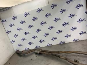 Gebruikte Uitlaat Midden + Einddemper BMW 5 serie (F10) 535d 24V Prijs € 350,00 Margeregeling aangeboden door Gebr Opdam B.V.